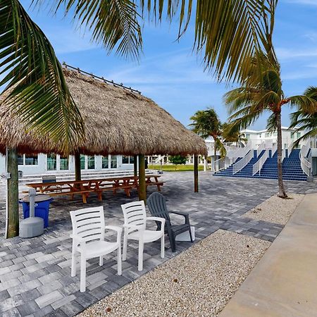 Mermaid'S Retreat Marathon Exterior photo